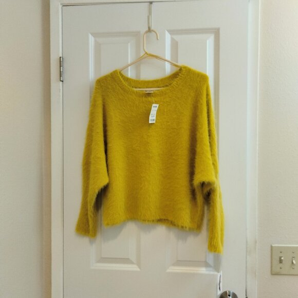 Sweater - Jessica Simpson - Never Worn Size  L -  Bright Yellow - Picture 1 of 4
